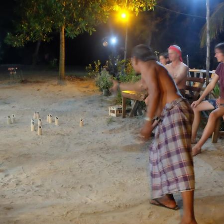 מלון Ko Phra Thong Mr. Chuoi Bar And Hut מראה חיצוני תמונה