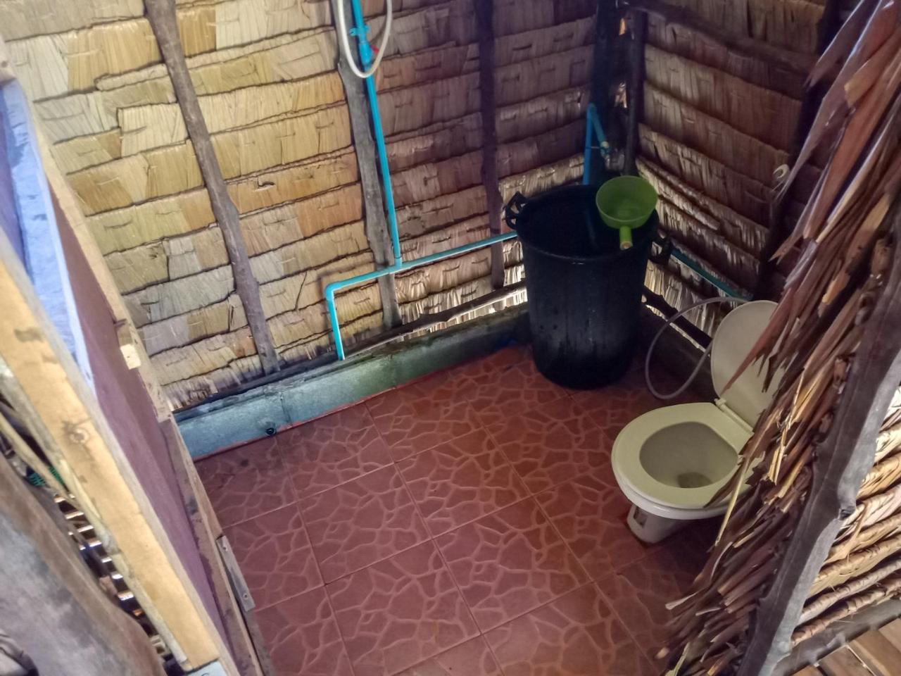 מלון Ko Phra Thong Mr. Chuoi Bar And Hut מראה חיצוני תמונה
